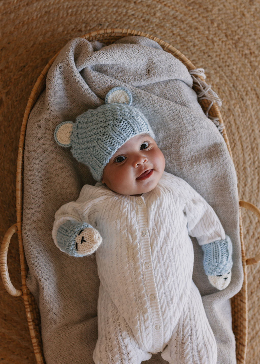 Bear Infant Mittens Blue – hand-knitted baby mittens with cute bear face in soft wool blend – Acorn Kids
