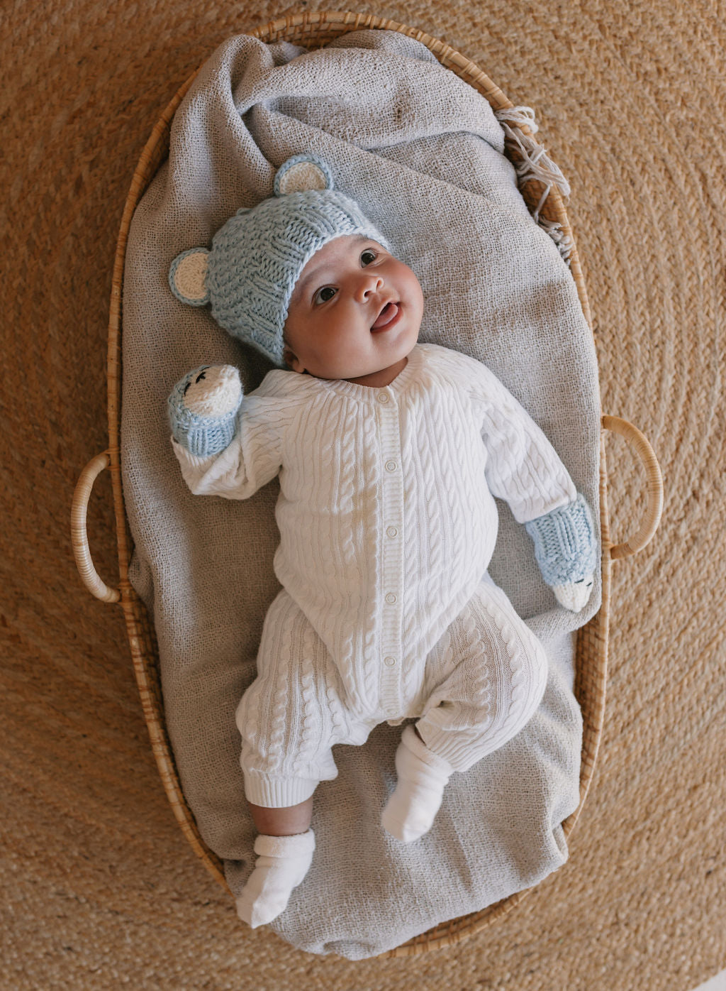 Bear Infant Mittens Blue – hand-knitted baby mittens with cute bear face in soft wool blend – Acorn Kids