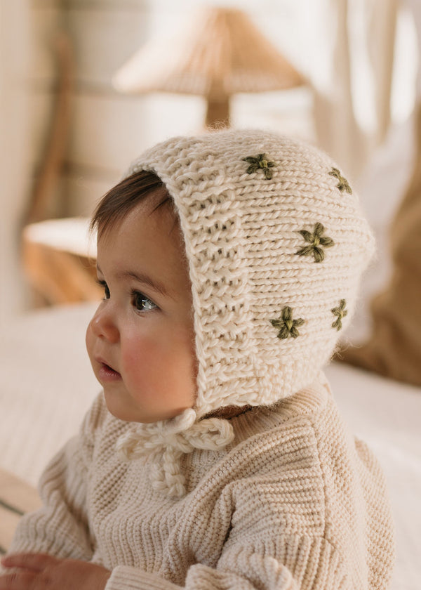 Daisy Bonnet – baby knitted bonnet with daisy flower design in soft wool blend – Acorn Kids