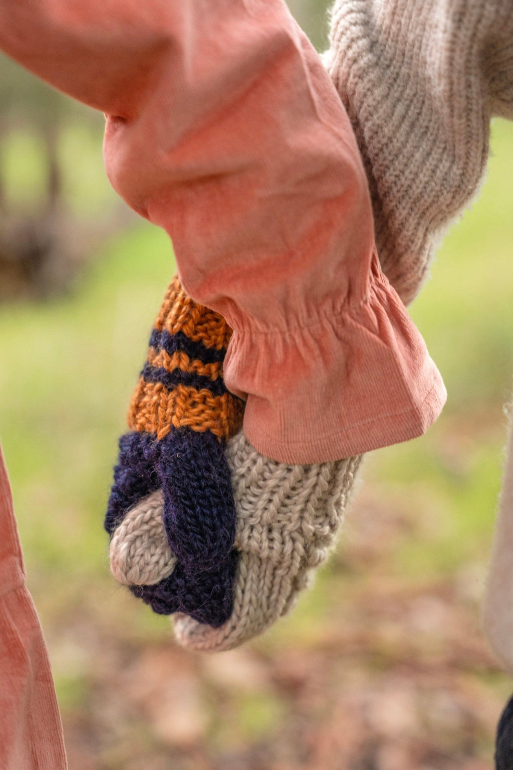 Free Spirit Mittens Natural - Acorn Kids Accessories