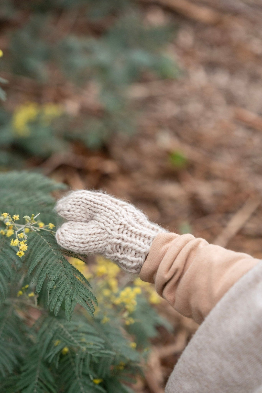 Free Spirit Mittens Natural - Acorn Kids Accessories